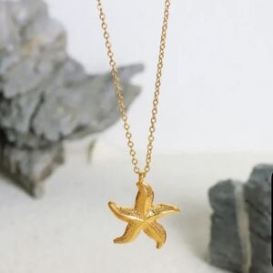 NWT Louise Carter Gold Starfish Necklace Waterproof 18K Gold PVD